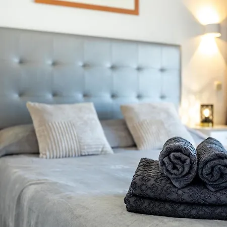 Great Location J 1 Bedroom