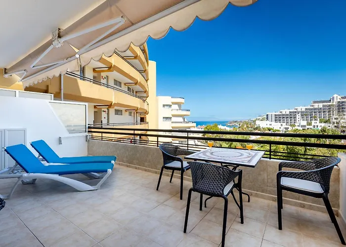 Апартаменти Great Location J 1 Bedroom