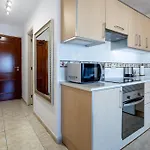 Great Location J 1 Bedroom Apartment *
