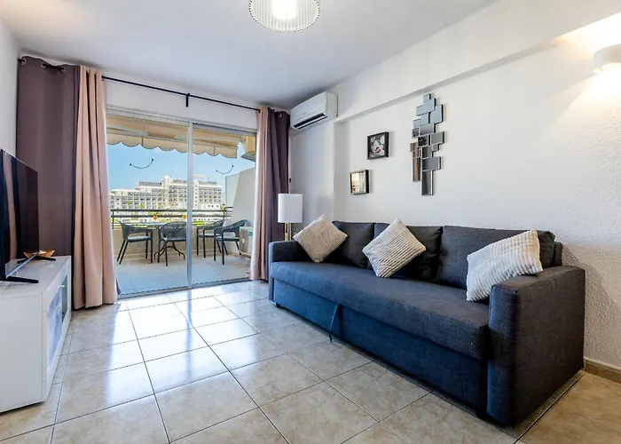 Great Location J 1 Bedroom